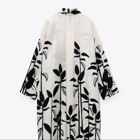 𝗡𝗪𝗧 𝗭𝗮𝗿𝗮 • Printed Oversized Dress - Picture 15 of 17